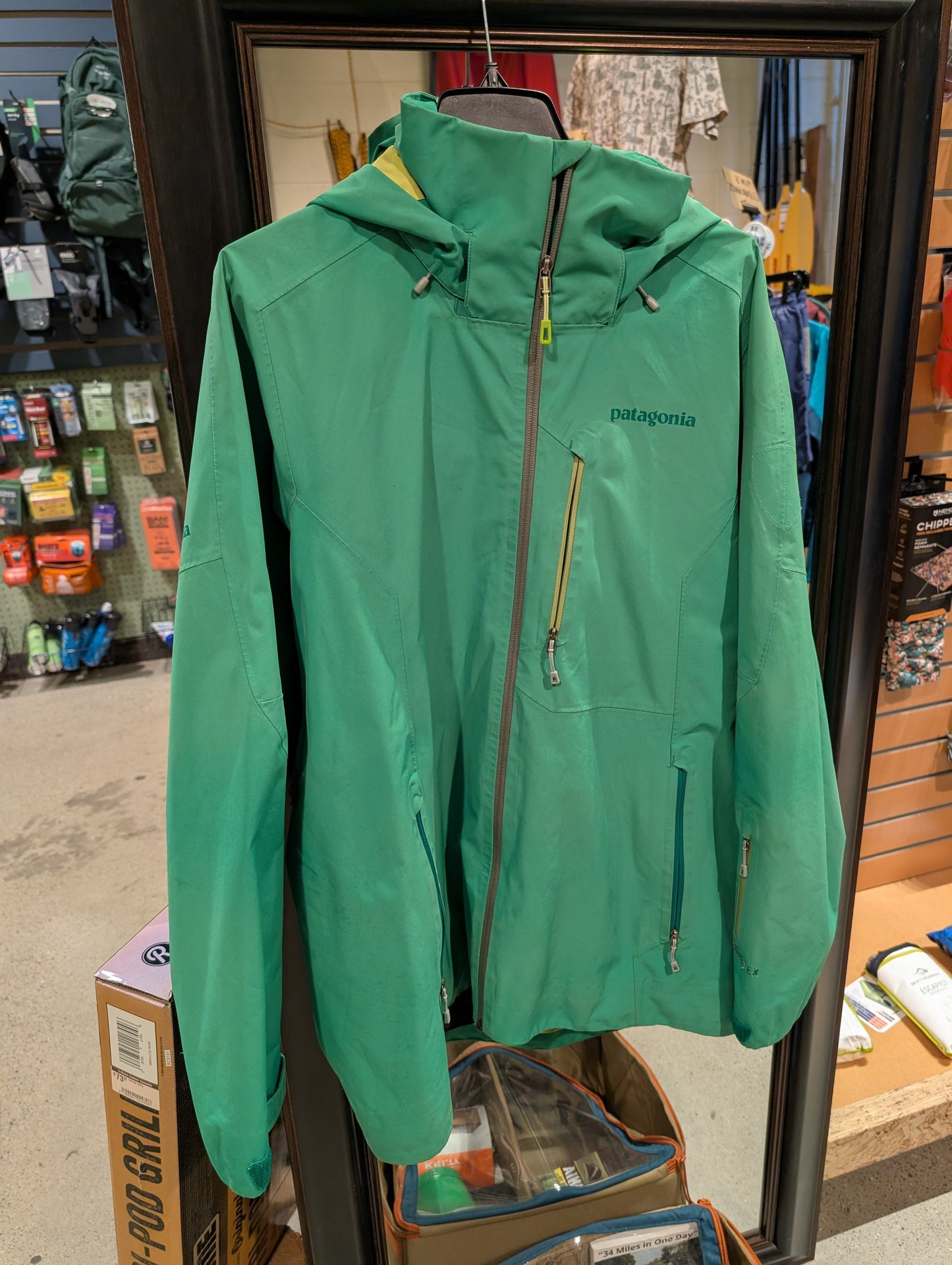 USED Patagonia Jacket