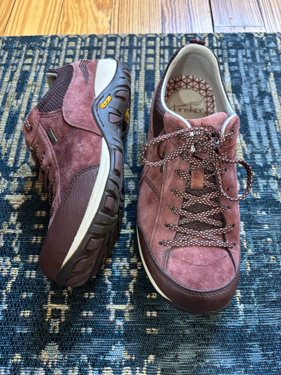 NEW - Women's Embark Sneaker