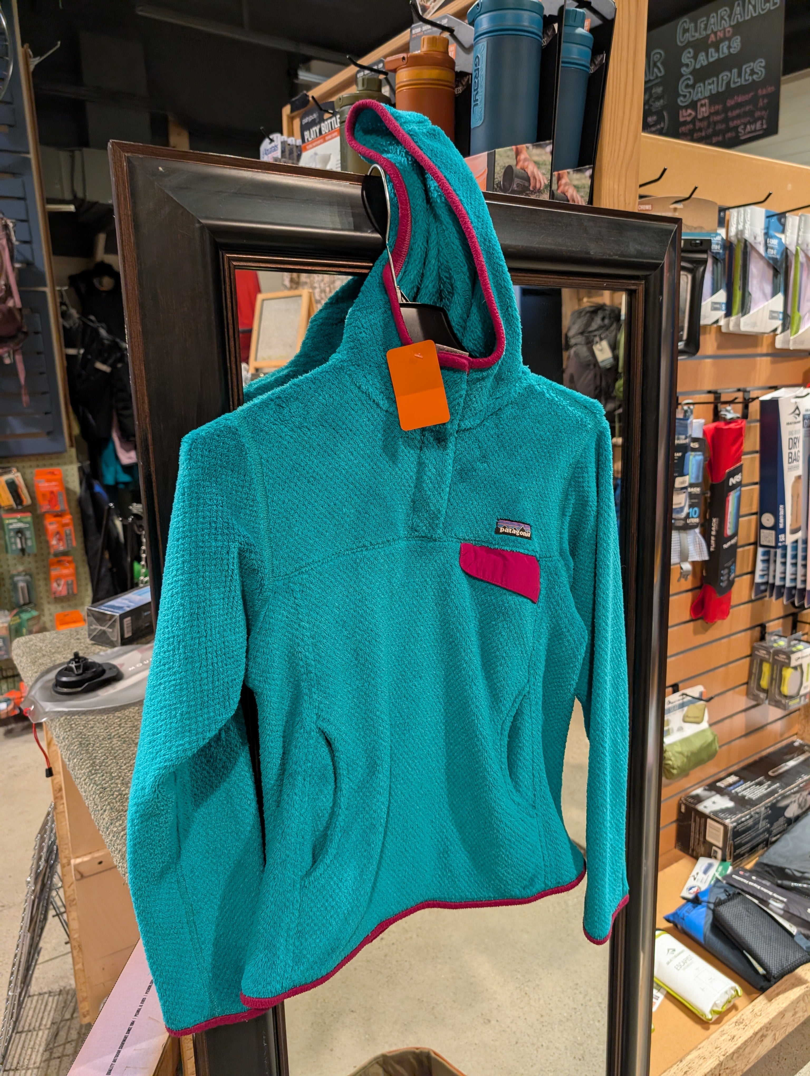 USED Patagonia Women's Hoodie – Gear Garage